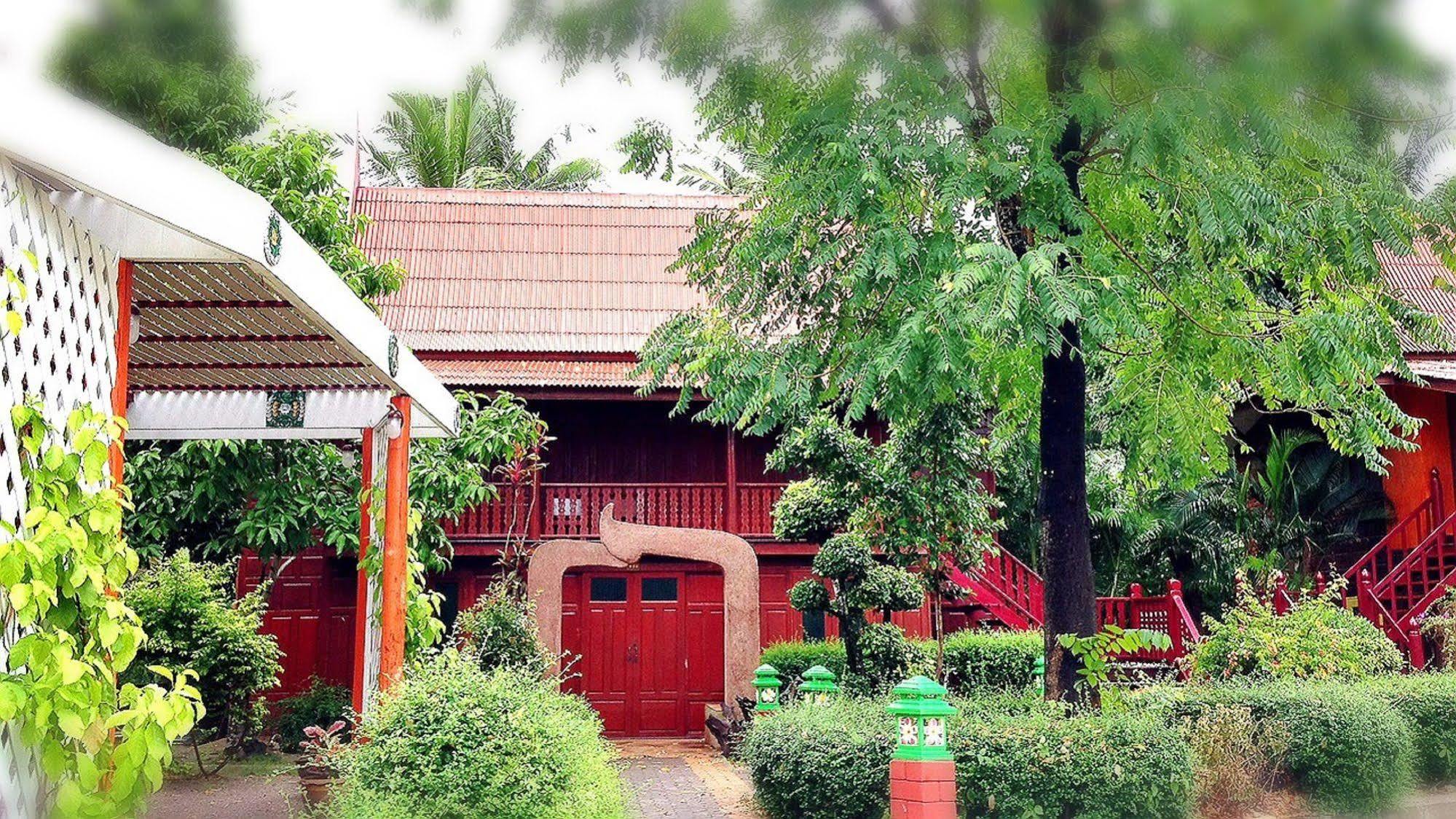 Jaroenrat Resort Samut Songkhram Экстерьер фото