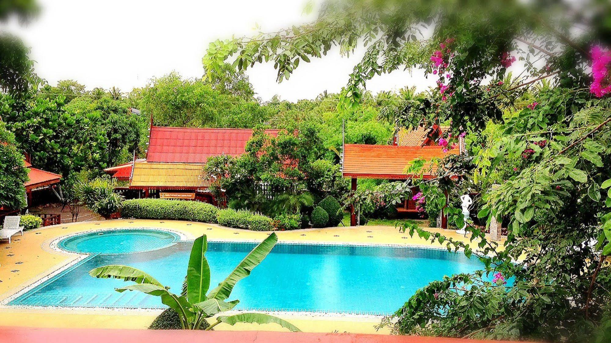 Jaroenrat Resort Samut Songkhram Экстерьер фото
